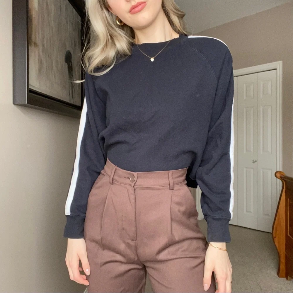 Brandy melville sweatshirt - Picture 1 of 7